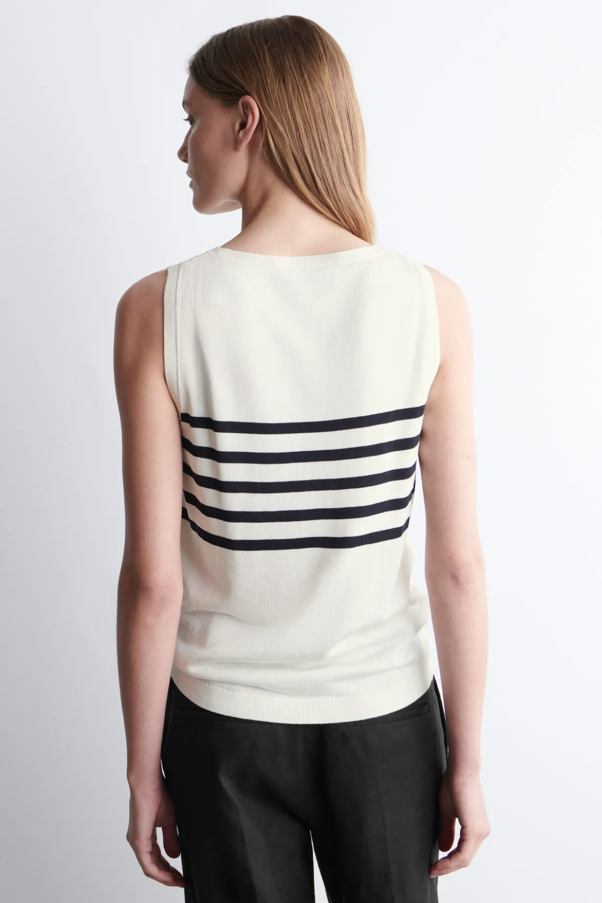 GESTREIFTES STRICK-TANKTOP
