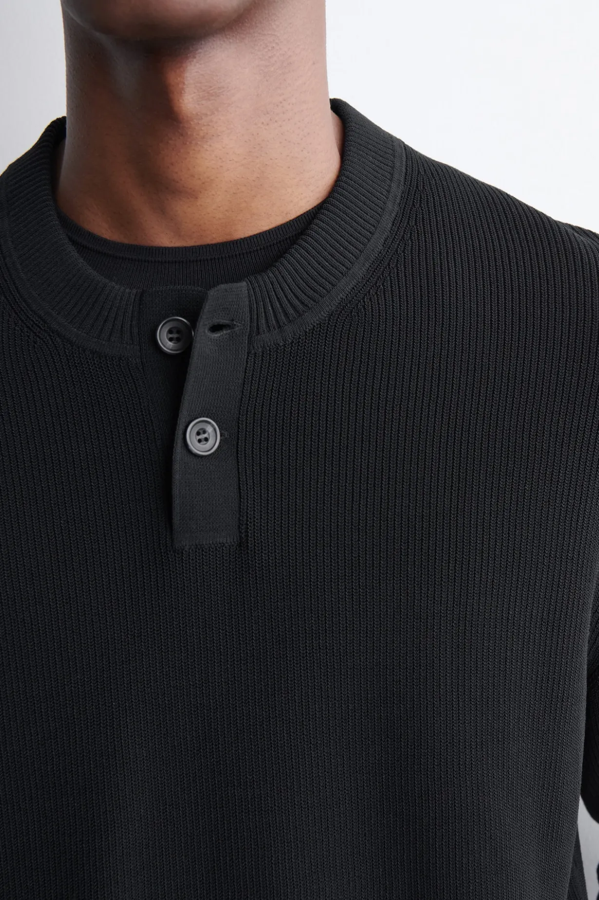 GESTRICKTER HENLEY-PULLOVER AUS BAUMWOLLE