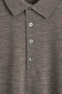 GESTRICKTES POLOSHIRT AUS MERINOWOLLE