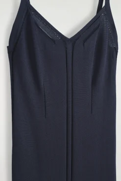 GESTRICKTES SLIPDRESS IN MIDILÄNGE