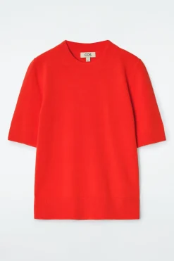 GESTRICKTES T-SHIRT MIT NORMALER PASSFORM