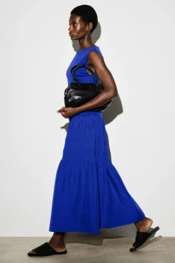 GESTUFTES MIDIKLEID MIT RAFFUNGEN