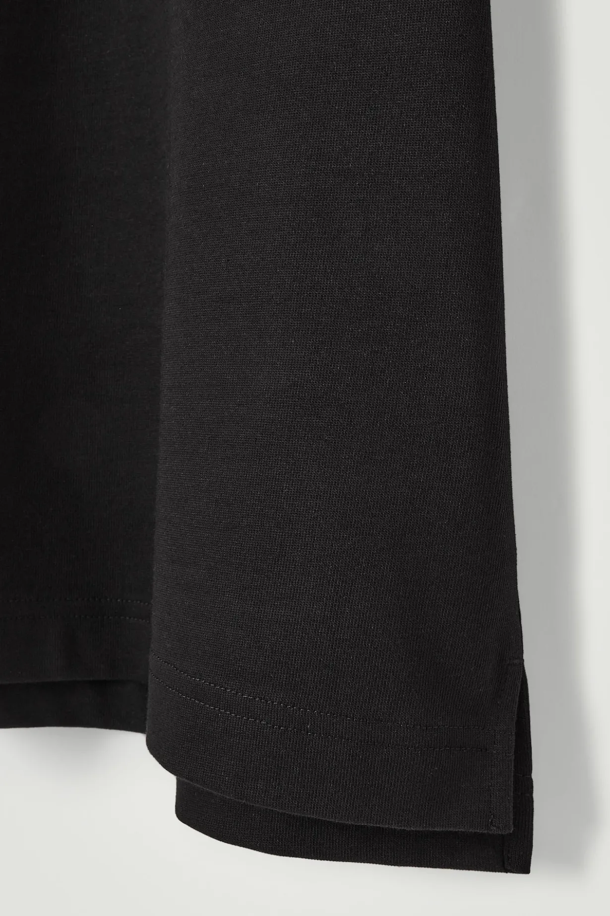 GEWICHTIGES OVERSIZED-T-SHIRT AUS BAUMWOLLE