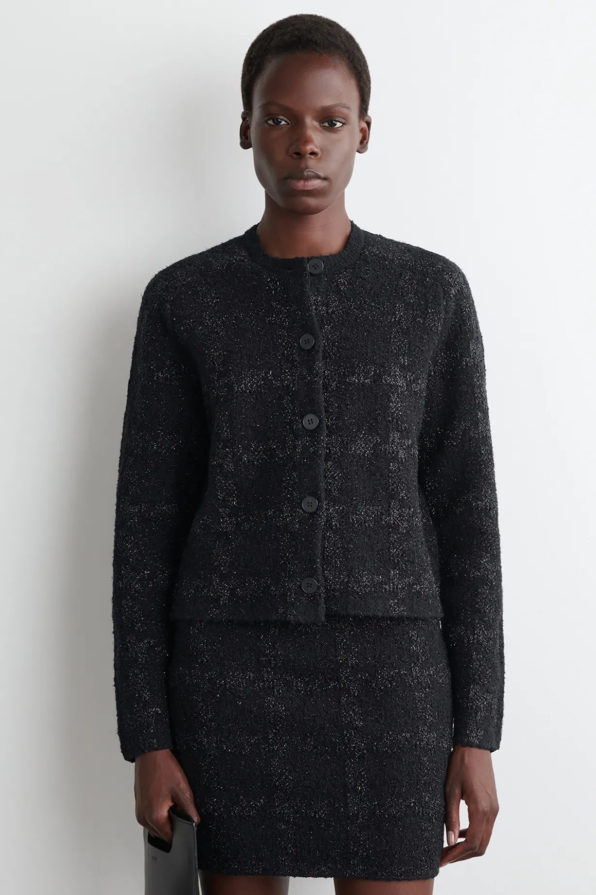 GLITZERNDE BOUCLÉ-STRICKJACKE