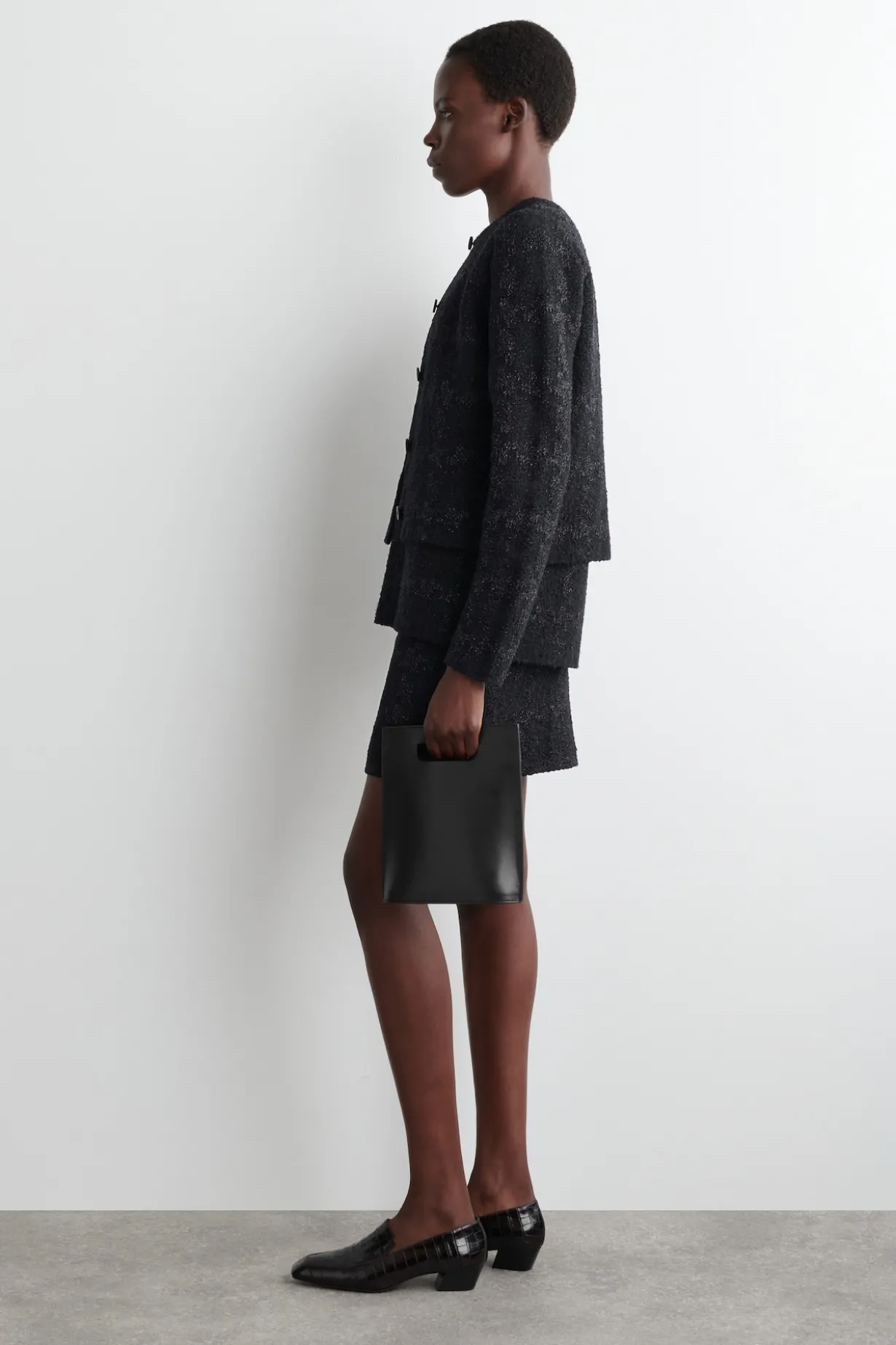 GLITZERNDE BOUCLÉ-STRICKJACKE