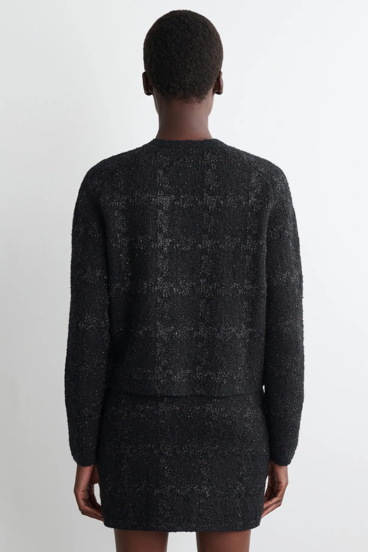 GLITZERNDE BOUCLÉ-STRICKJACKE