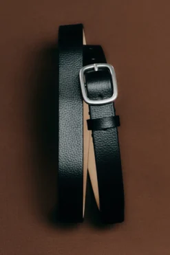 GÜRTEL AUS GENARBTEM LEDER