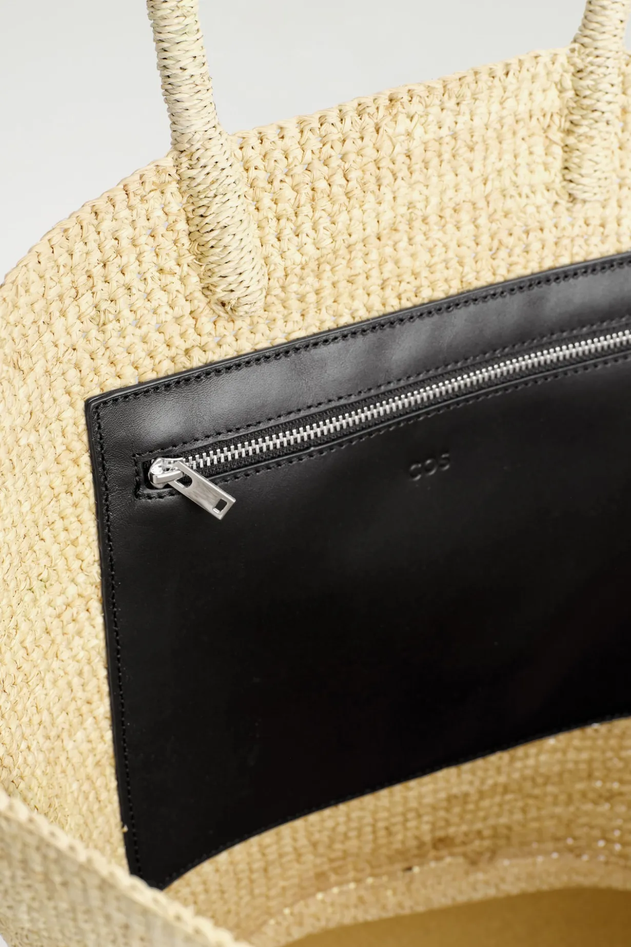 HANDGEWEBTE TASCHE - STROH