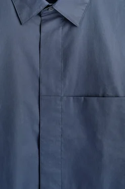 HEMD AUS BAUMWOLL-POPELINE MIT TASCHENDETAIL