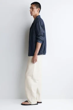 HEMDJACKE AUS DENIM MIT RESORTKRAGEN