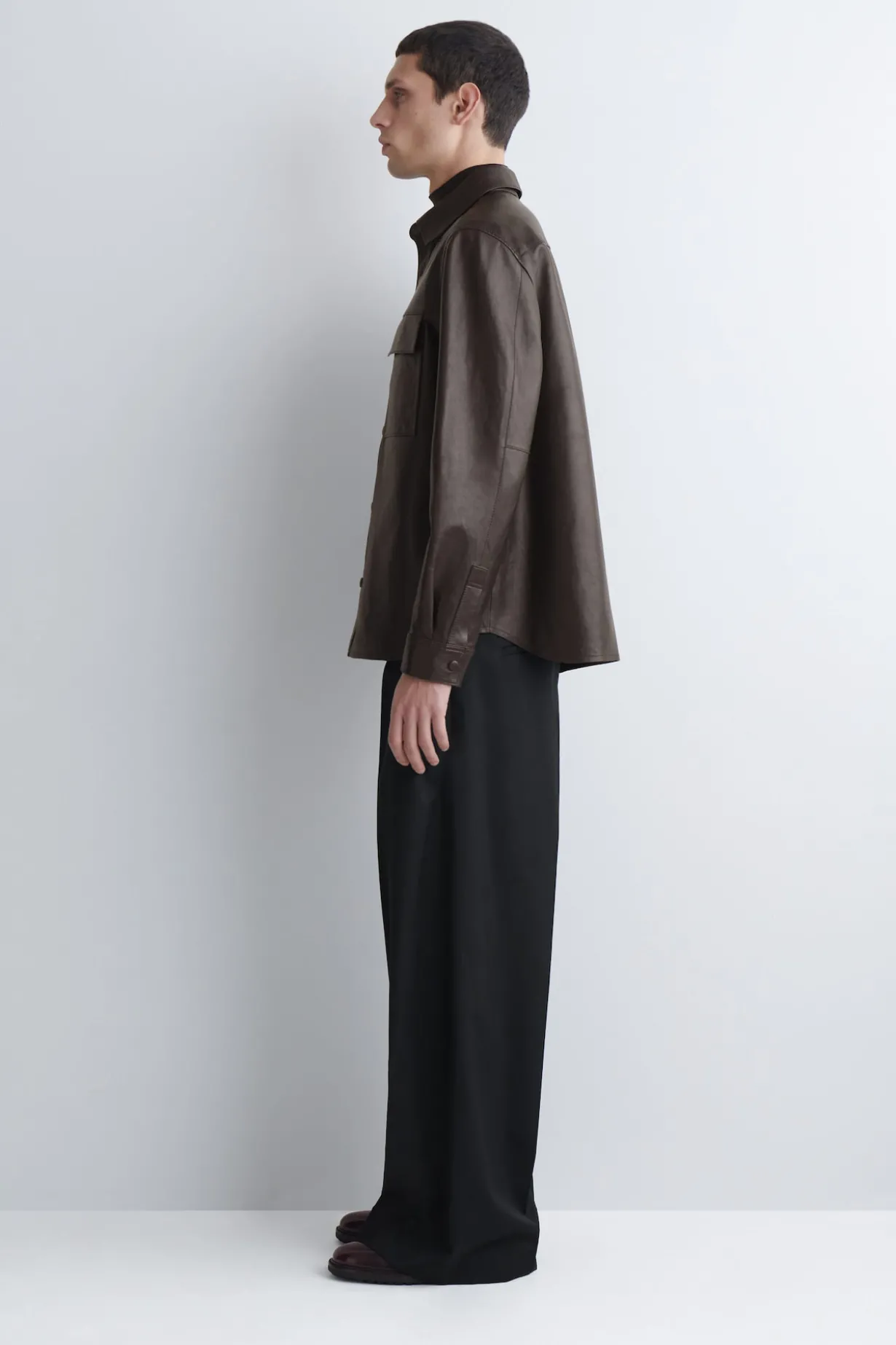 HEMDJACKE AUS LEDER