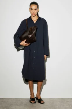 HEMDKLEID AUS BAUMWOLLE IN MIDILÄNGE