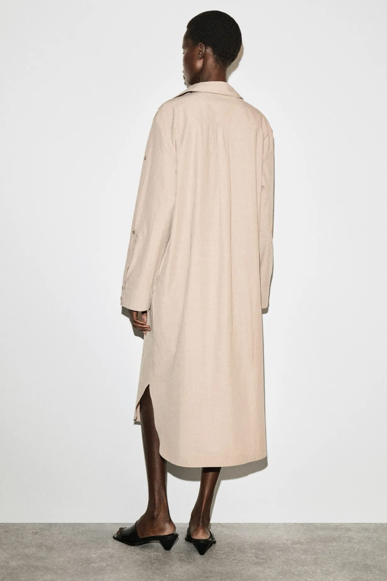 HEMDKLEID AUS BAUMWOLLE IN MIDILÄNGE