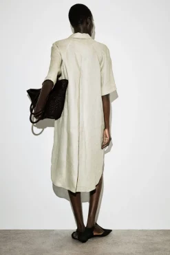HEMDKLEID AUS LEINEN MIT KURZEN ÄRMELN