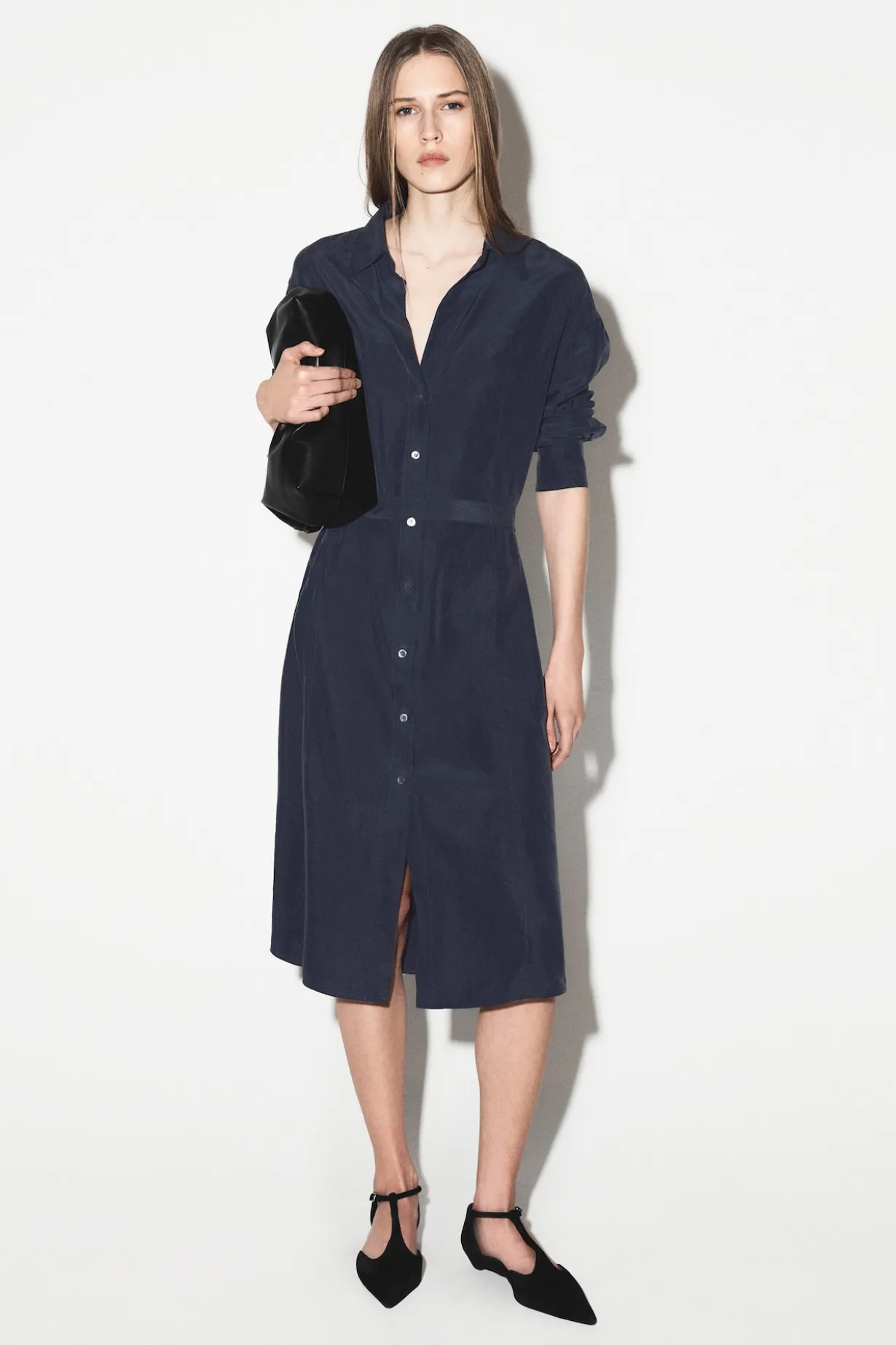HEMDKLEID AUS SEIDE IN KNITTEROPTIK