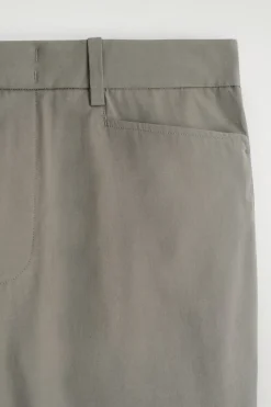 HOSE AUS BAUMWOLLE MIT GERADEM BEIN
