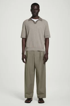 HOSE AUS BAUMWOLL-TWILL MIT WEITEM BEIN