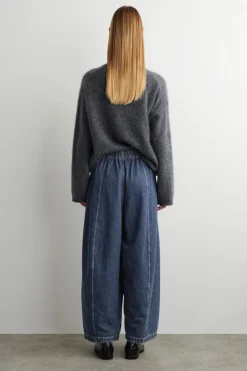 HOSE AUS DENIM MIT KORDELZUGBUND UND BARREL-BEIN