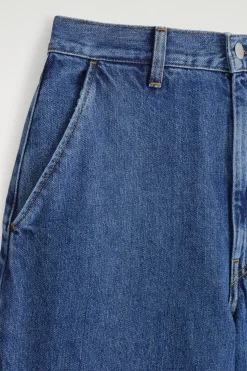 HOSE AUS DENIM MIT WEITEM BEIN