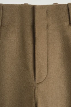 HOSE AUS DOUBLEFACE-WOLLE MIT BARREL-BEIN