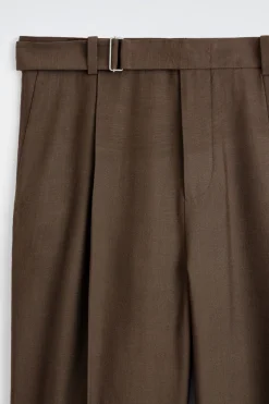 HOSE AUS LEINEN-MIX MIT WEITEM BEIN UND GÜRTEL