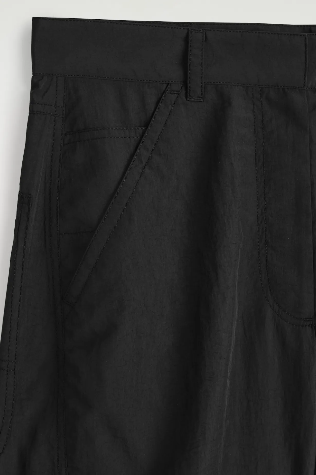HOSE AUS NYLON MIT BARREL-BEIN