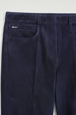 HOSE AUS VELOURSLEDER MIT GERADEM BEIN