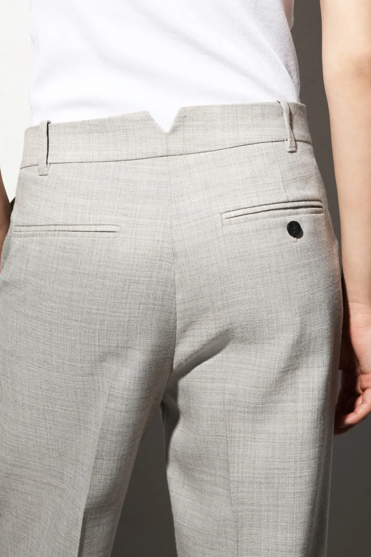 HOSE AUS WOLL-MIX MIT GERADEM BEIN
