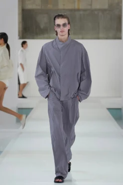 JACKE AUS FUNKTIONSNYLON