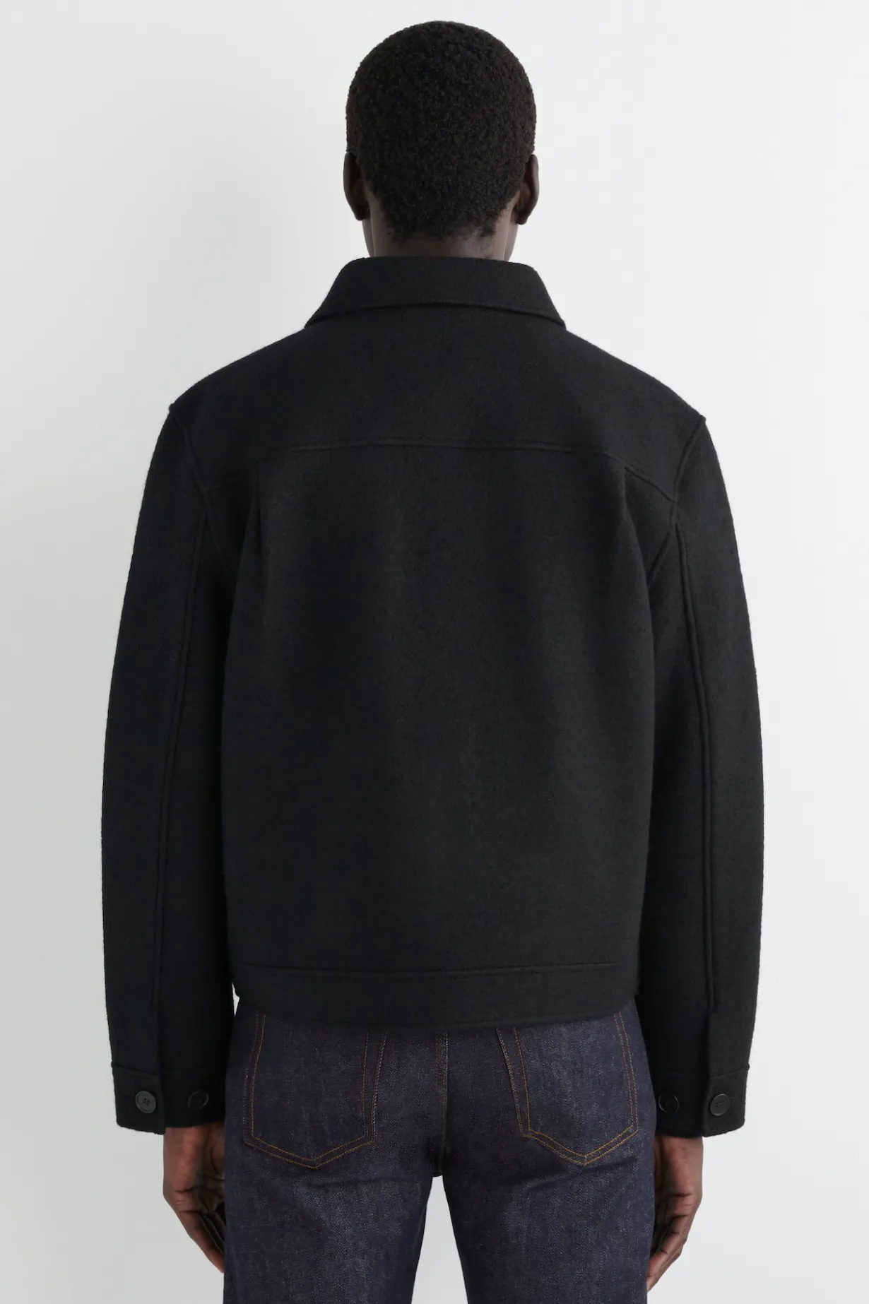 JACKE AUS GEKOCHTER WOLLE
