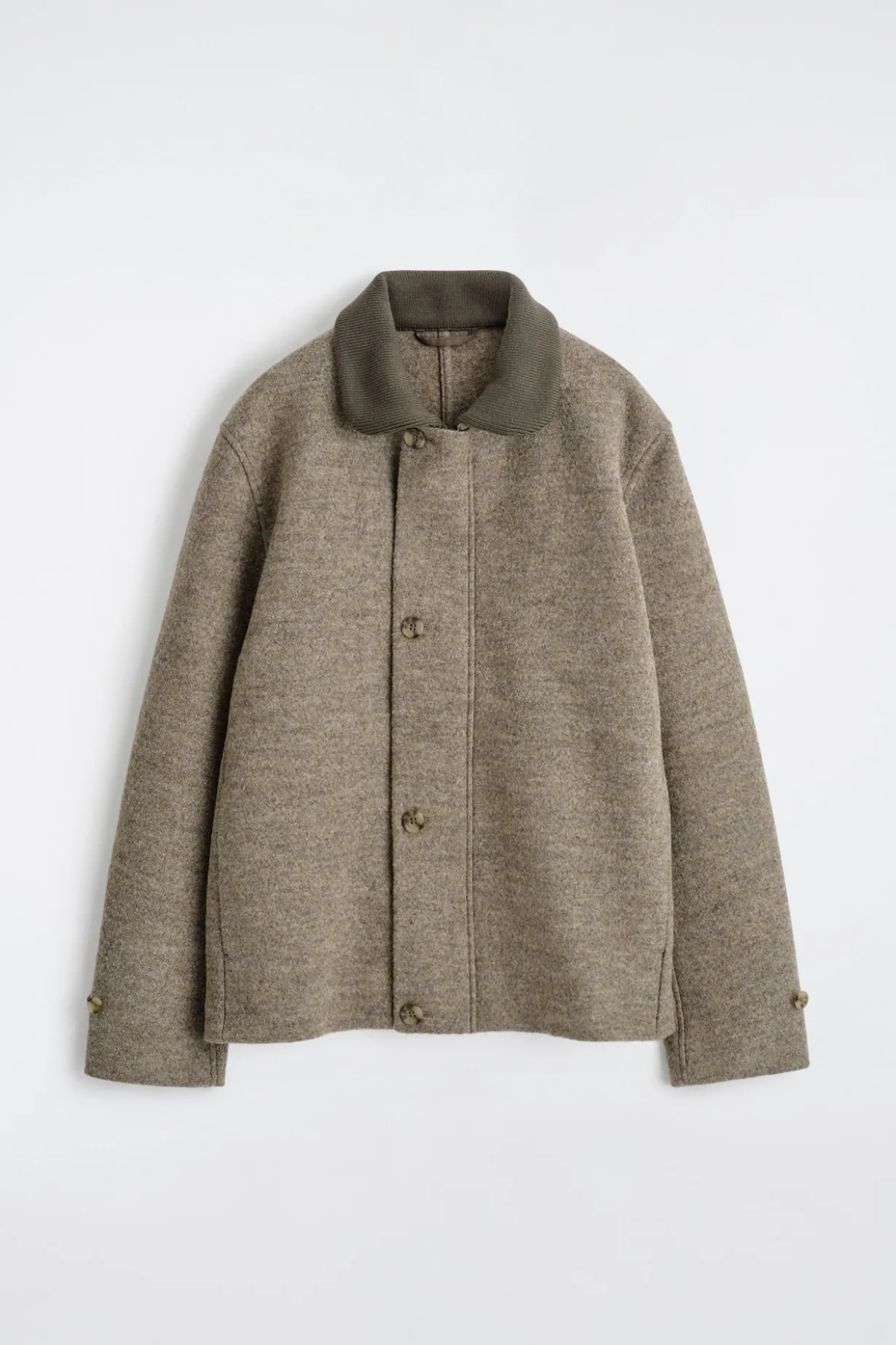 JACKE AUS KOCHWOLLE MIT GERIPPTEM KRAGEN