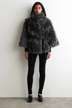 JACKE AUS SHEARLING MIT STEHKRAGEN