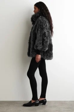 JACKE AUS SHEARLING MIT STEHKRAGEN