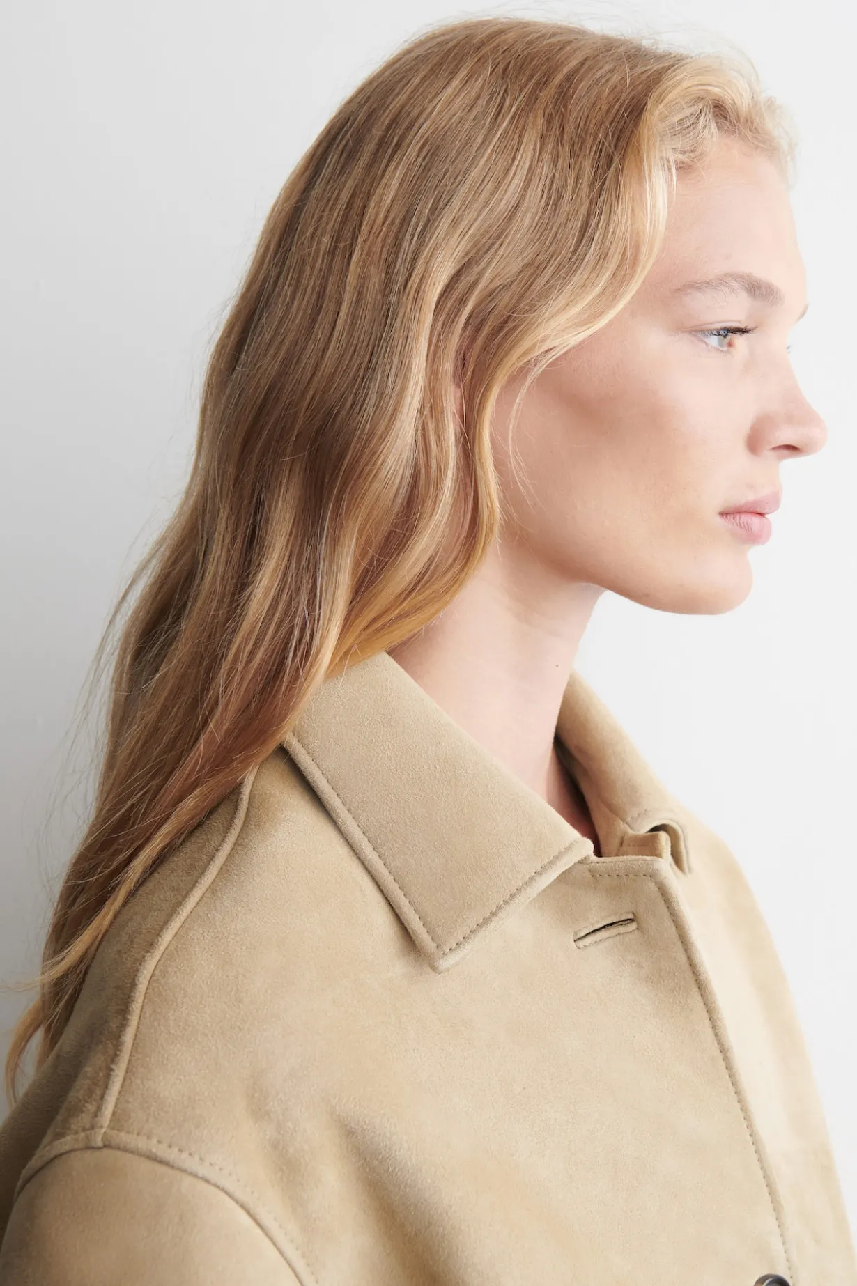 JACKE AUS VELOURSLEDER MIT KRAGEN