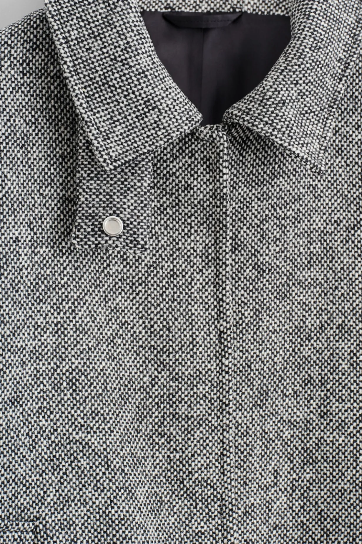 JACKE AUS WOLL-TWEED MIT KRAGEN