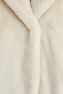 JACKE IN FELLOPTIK MIT SCHALKRAGEN