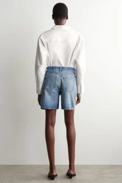 JEANSSHORTS MIT HOHEM BUND
