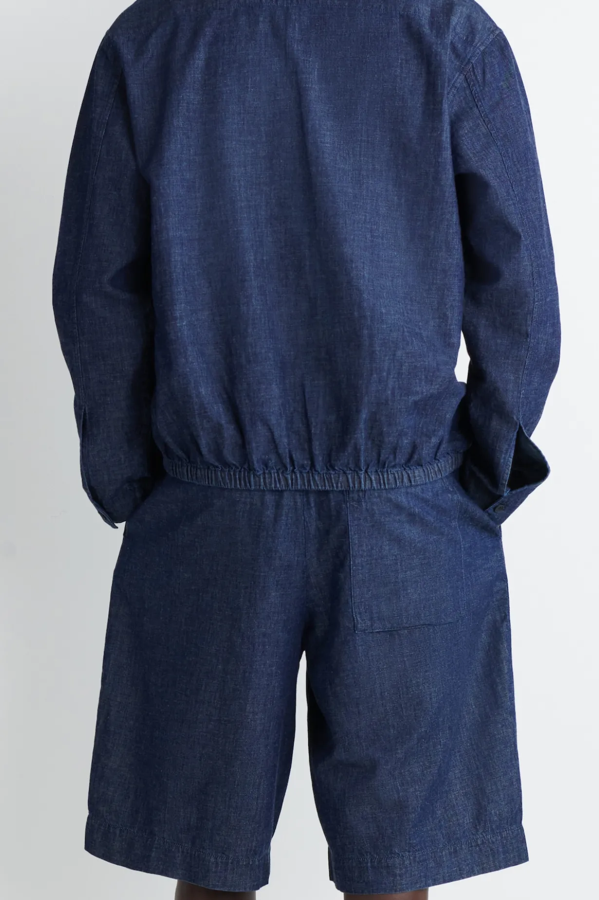 JEANSSHORTS MIT KORDELZUGBUND