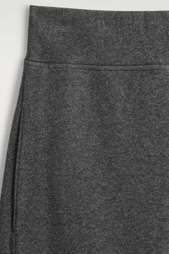 JOGGINGHOSE AUS BAUMWOLLE MIT WEITEM BEIN