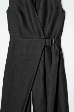 JUMPSUIT AUS LEINEN MIT WICKELFRONT