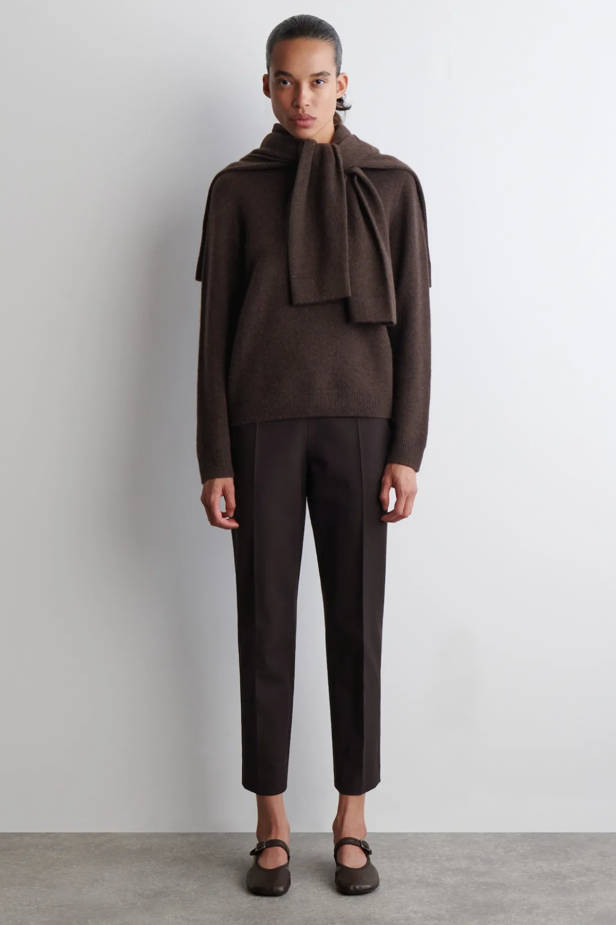 KASCHMIRPULLOVER MIT RUNDHALSAUSSCHNITT