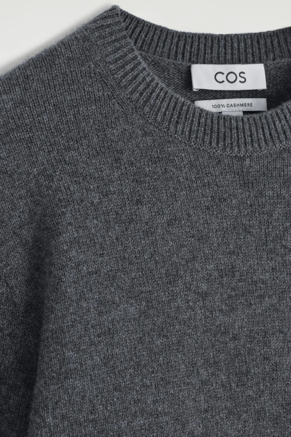 KASCHMIRPULLOVER MIT RUNDHALSAUSSCHNITT