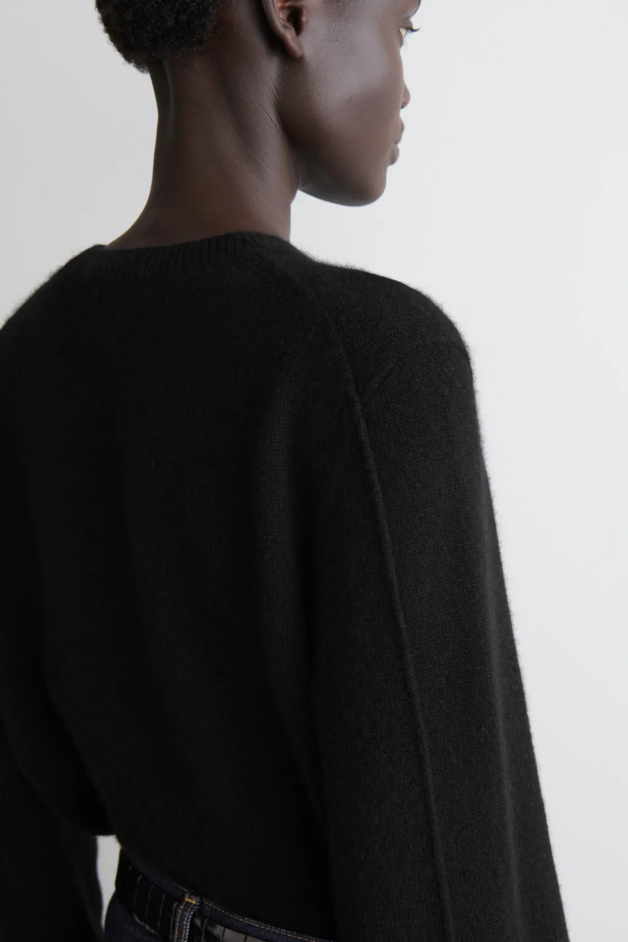 KASCHMIRPULLOVER MIT RUNDHALSAUSSCHNITT