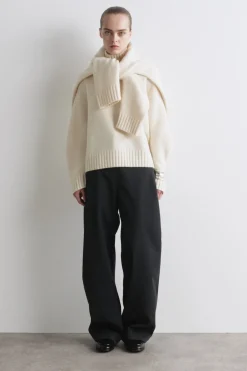 KASCHMIRPULLOVER MIT TRICHTERKRAGEN