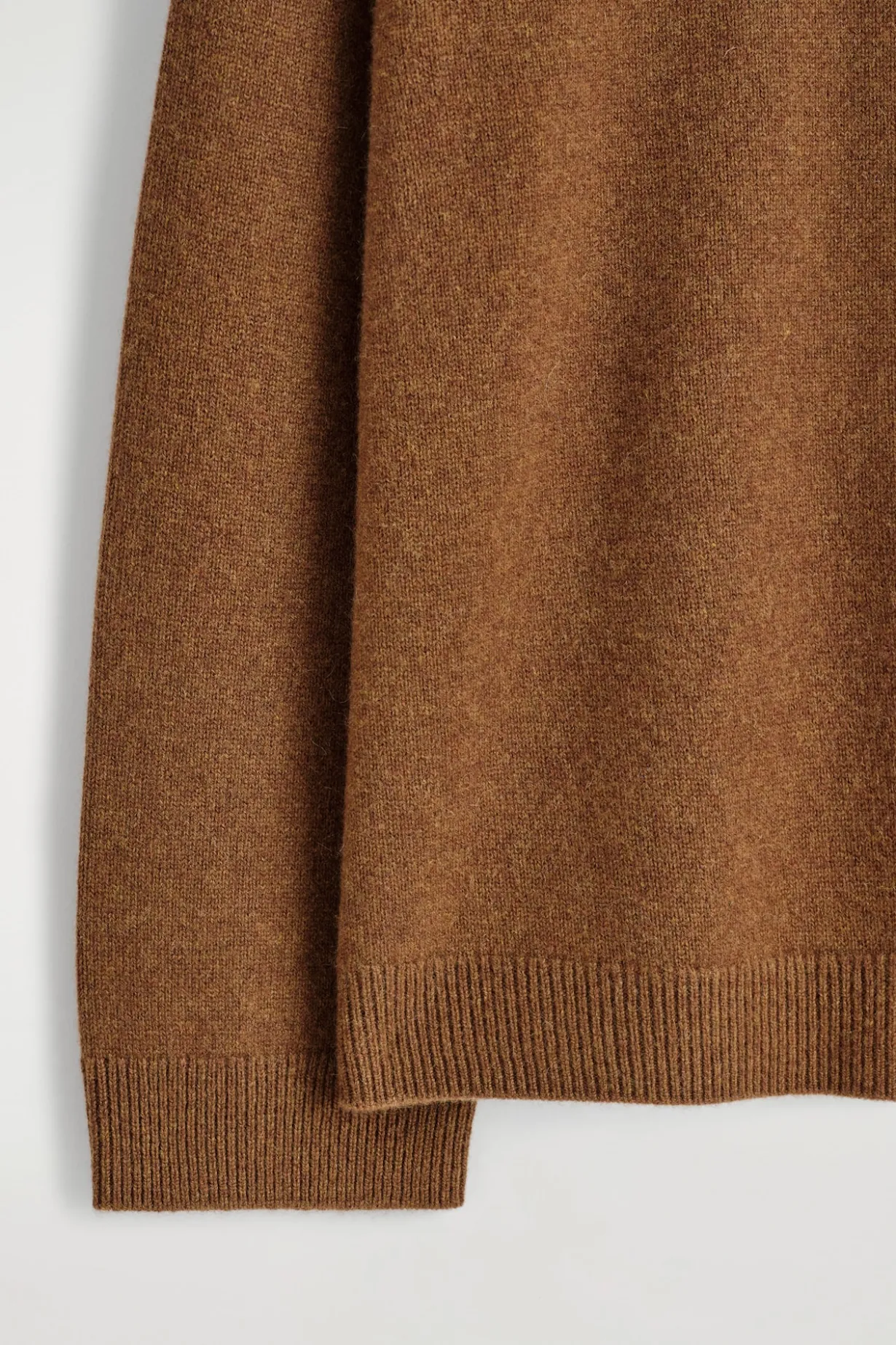 KASCHMIRPULLOVER MIT TRICHTERKRAGEN