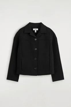 KASTENFÖRMIGE JACKE AUS JERSEY