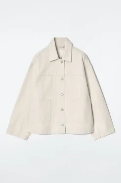 KASTENFÖRMIGE JEANSJACKE