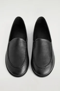 KLASSISCHE LOAFERS AUS LEDER