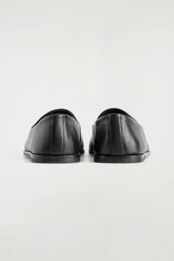 KLASSISCHE LOAFERS AUS LEDER