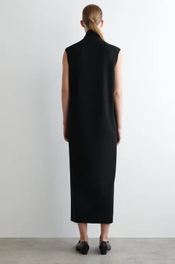 KLEID AUS MERINOWOLLE MIT DRAPIERTEM KRAGEN